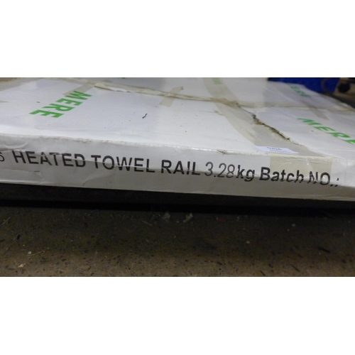 5294 - A Mere heated towel rail and a Power G car polisher