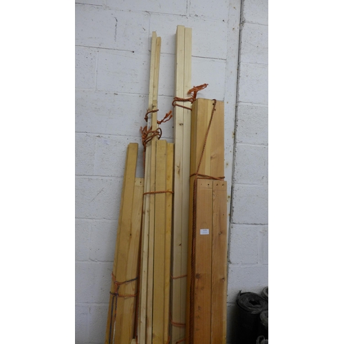 5176 - A quantity of various wood off-cuts and CLS