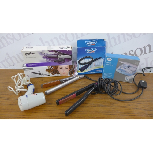 5209 - A quantity of hair and beauty electronics including a Boots total nailcare kit, a Braum cordless moi... 