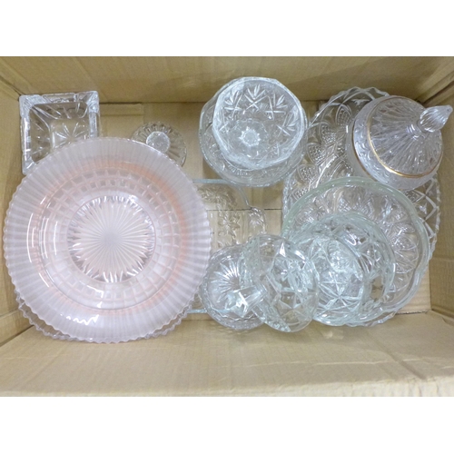 1049 - A collection of glassware and crystal including a Carnival glass bowl **PLEASE NOTE THIS LOT IS NOT ... 