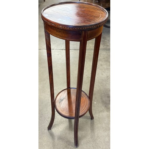 153 - An Edward VII inlaid mahogany circular jardiniere stand