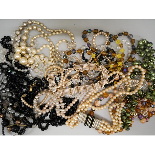 622 - Vintage necklaces