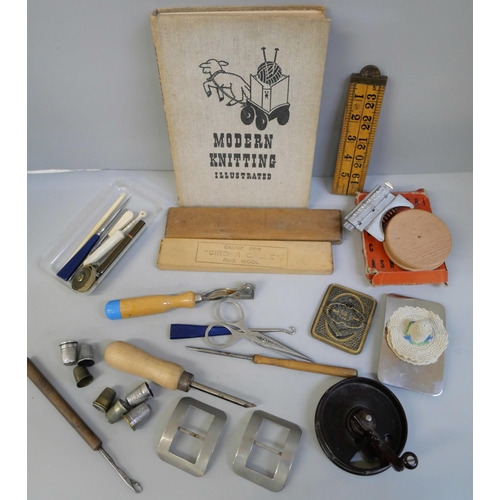 686 - A collection of sewing items including Bakelite rug cutter, three silver thimbles including Charles ... 