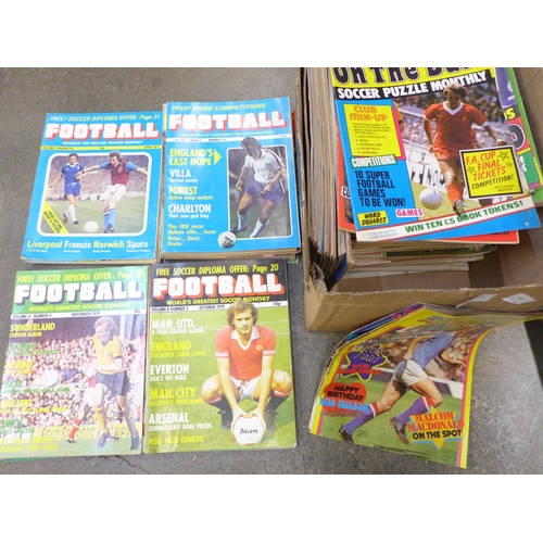 713 - A box of 1970s football soccer magazines including Football Star and Soccer Monthly