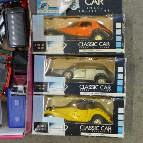 722 - A box of various die-cast model vehicles including Classic Car Collection