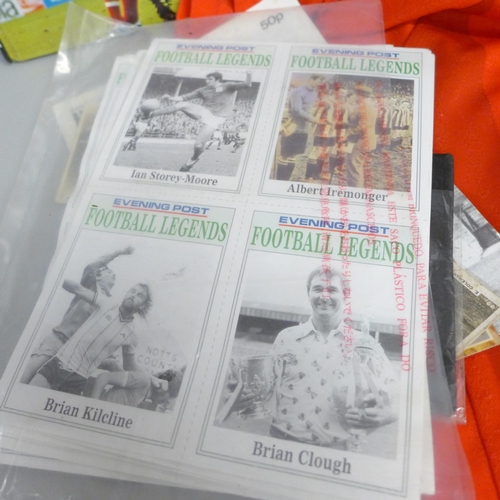 752 - A collection of football related items (mainly Nottingham Forest) including collectors cards, progra... 