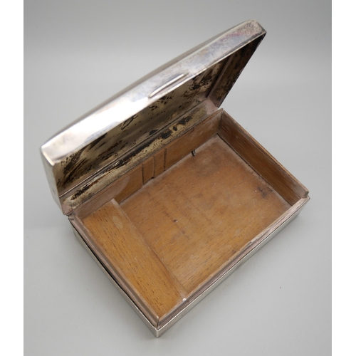 797 - A silver cigarette box with engine turned design, Birmingham 1922, hinge a/f, 13 x 8.5cm