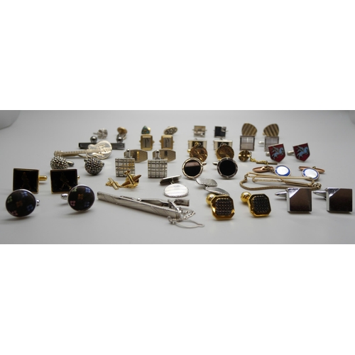 809 - 20 pairs of cufflinks and a collection of tie pins & slides