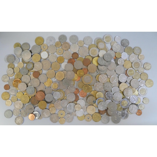 862 - A collection of foreign coins