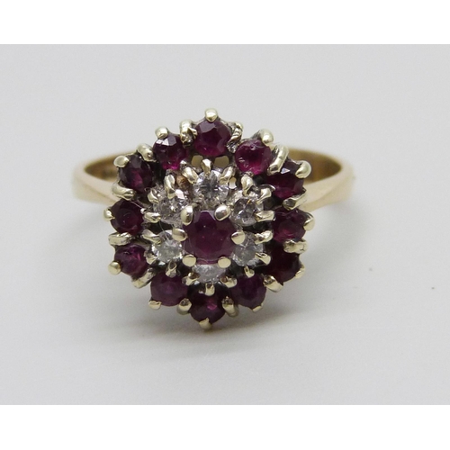 871 - A 9ct gold ruby & diamond cluster ring, 2.8g, M/N