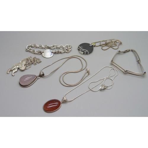 920 - A collection of silver jewellery and a plated chain, 89g