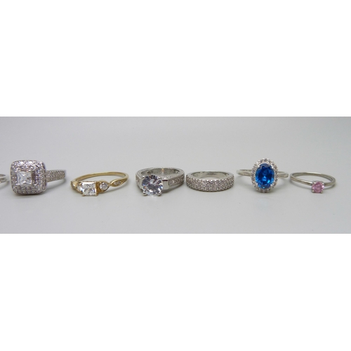 944 - Ten silver and silver plated rings