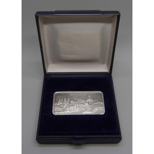 946 - A fine 999 silver Heraeus bar, Bamberg, cased