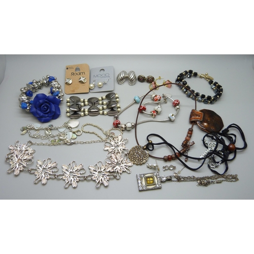 958 - A collection of costume jewellery including Pilgrim, John Richard and Newbridge (17 items)