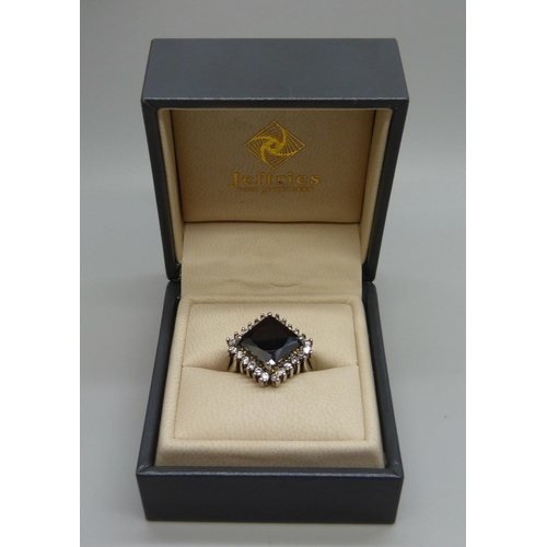 959 - A large silver and stone set cluster ring, S