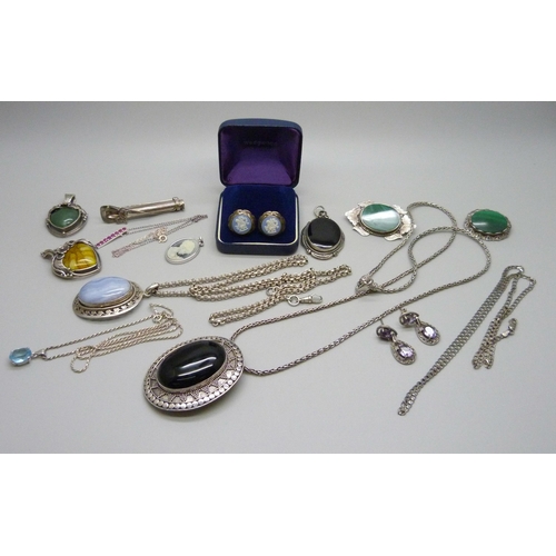 960 - A collection of silver and silver mounted jewellery including malachite set brooches, and two plated... 