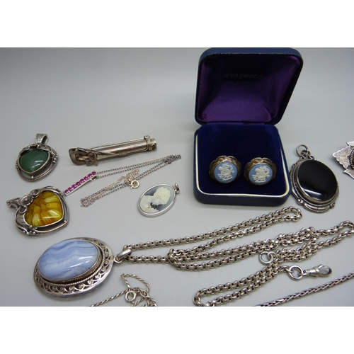 960 - A collection of silver and silver mounted jewellery including malachite set brooches, and two plated... 