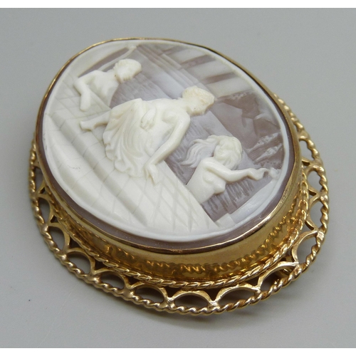 968 - A 9ct gold cameo brooch, 18g, 5.5 x 4.4cm