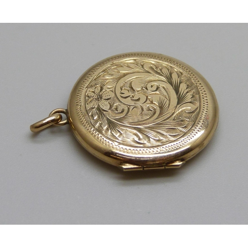 972 - A 9ct gold locket, 3.7g, 24mm