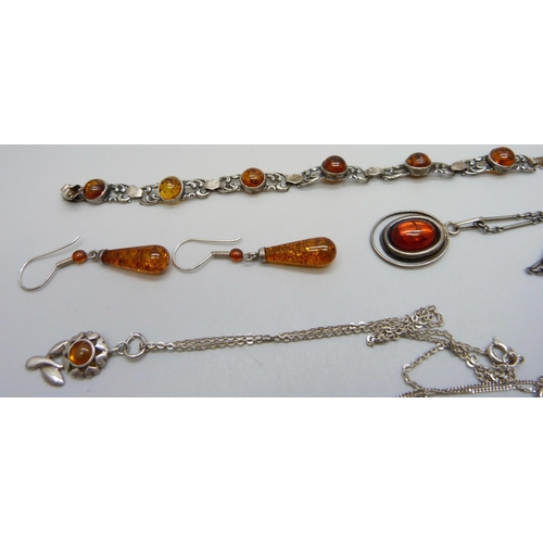 991 - A collection of silver and white metal mounted amber jewellery, (bracelet a/f), 27g