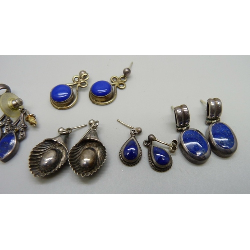 992 - A collection of lapis lazuli set jewellery including a lapis and malachite pendant, three pairs of s... 