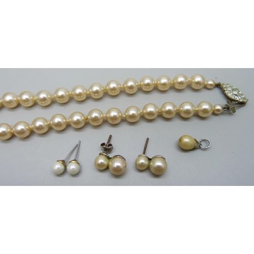 996 - Faux pearls - a necklace, two pairs of earrings and a pendant