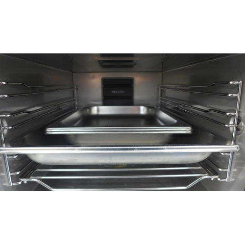 5123 - A Miele DW16600 steam oven