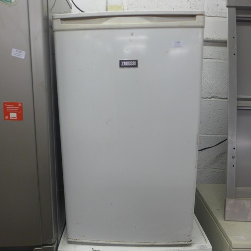 5126 - A Zanussi free standing under counter freezer