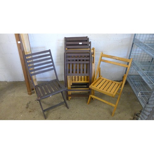 5180 - 4 teak folding garden chairs and 3 beach folding chairs