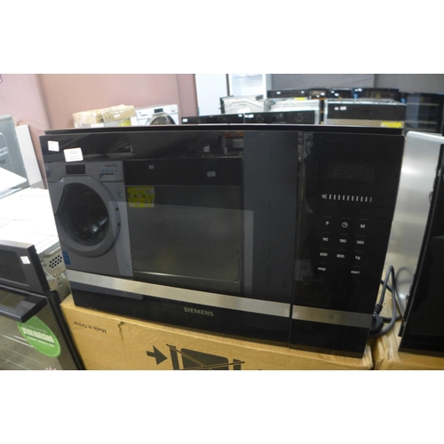 4161 - Siemens buikt in microwave Model No BFS25L (460-74)    * This lot is subject to vat