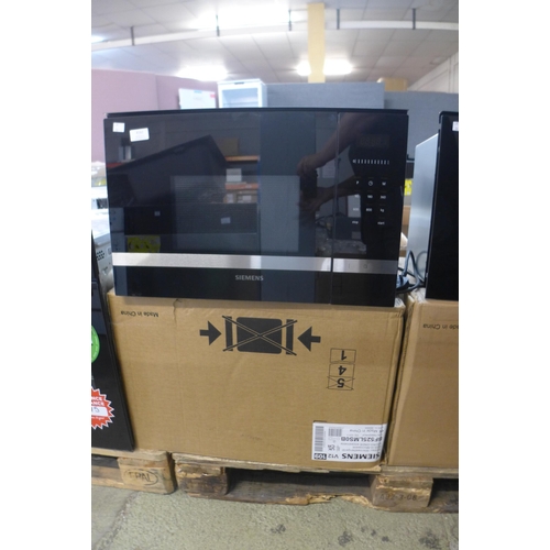 4161 - Siemens buikt in microwave Model No BFS25L (460-74)    * This lot is subject to vat