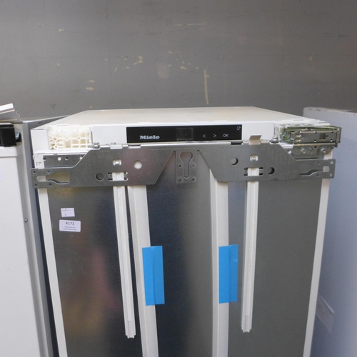 4173 - MIELE Tower FRIDGE, Model No TDK7733E Original RRP £500.00  + vat (460-1)    * This lot is subject t... 