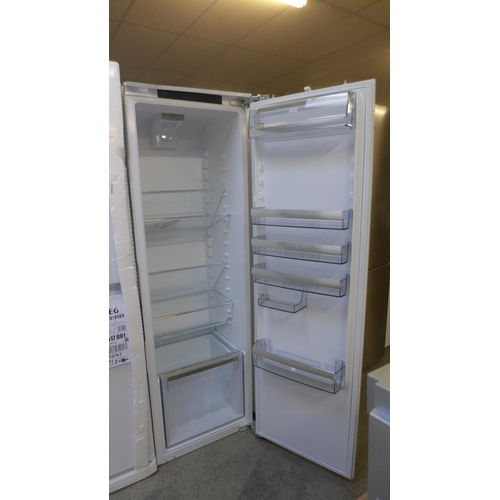 4177 - AEG Integrated Tower Fridge  - Model NoSKE818E1DC, (Transit damage) Original RRP £832.50  + vat (460... 