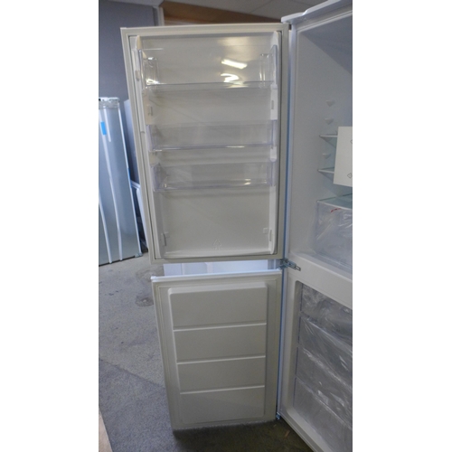 4178 - Zanussi 50/50 Fridge Freezer - Low Frost  - Model NoZNFN18FS5, (Transit damage) Original RRP £441.66... 