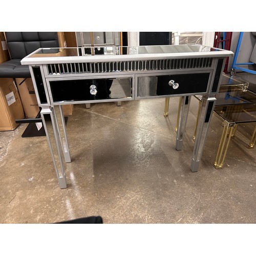 3129 - A silver mirrored two drawer console table