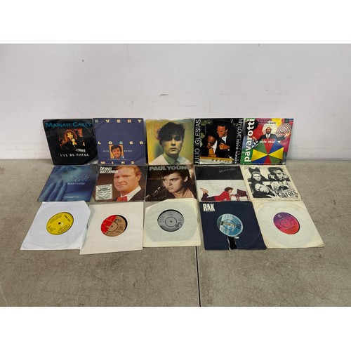 5093 - A box of approximately 200 singles including David Soul, The Cuff Links, The Massanetts and many mor... 