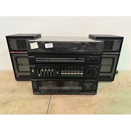 5101 - A Panasonic SG-DISL stereo music system with a pair of Aiwa SX-F20 speakers