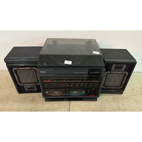 5100 - A Toshiba SL-3037 stereo system and a pair of Toshiba SS-M27 full range speakers