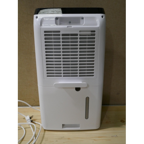 6192 - Woods Mdk26 White Dehumidifier 25L, Original RRP £249.99 + Vat (335-609) *This lot is subject to Vat