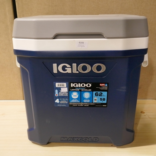 6193 - Igloo 28L Wheeled Cooler    (335-571) *This lot is subject to Vat