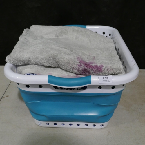 6286 - Pop & Load Laundry Basket Containing V&A Samara Hand Towels and a Grandeur Bath Towel (Marked)  (335... 