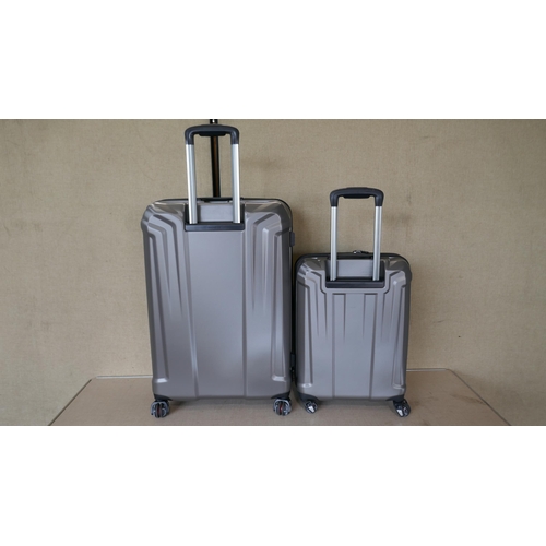 6005 - Samsonite Silver Endure 2 Piece Hard Shell Suitcase Set, Original RRP £119.99 + Vat (335-340) *This ... 