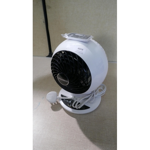 6019 - Iris Woozoo 5 Speed Fan with Remote and Box (Model No: PCF-SC15T) (335-355) *This lot is subject to ... 