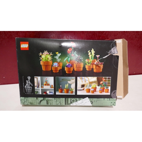 6084 - Lego Icons Tiny Plants   10329 (335-530) *This lot is subject to Vat