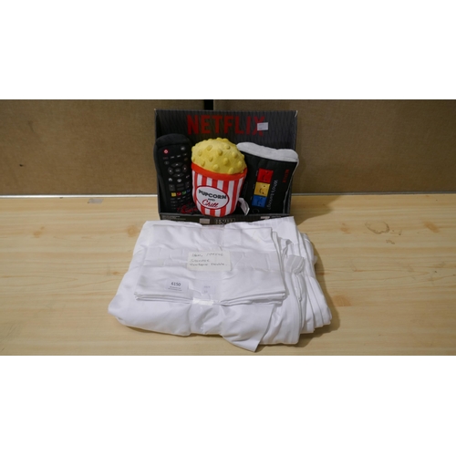 6150 - Double Sheet Set and Netflix Dog Toy Bundle 3Pk (335-589,611) *This lot is subject to Vat