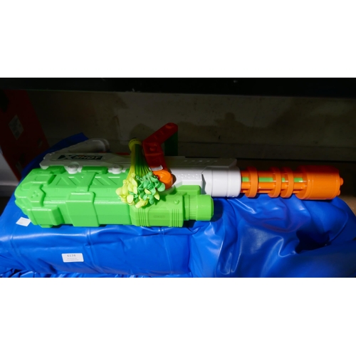 6174 - Intex Jump-O-Lene and a Zuru X-Shot Water Hydro Cannon   (335-102,113) *This lot is subject to Vat