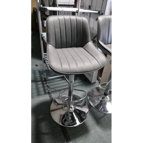 6183 - 2 Grey Bayside Gas-Lift Bar Stools    (335-407.597) *This lot is subject to Vat