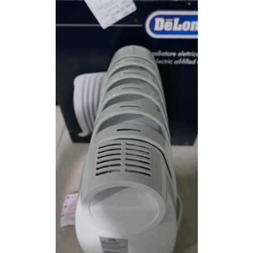 6296 - Delonghi Nano Radiator (335-27) *This lot is subject to Vat