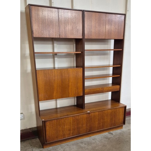 29 - A G-Plan Form 5 teak room divider