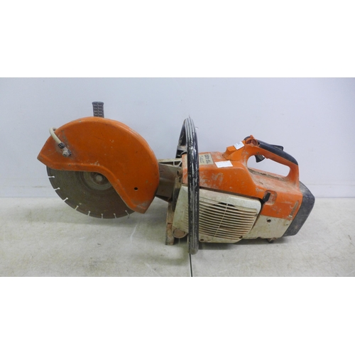 5002 - A Stihl TS400 petrol driven stone cut off saw